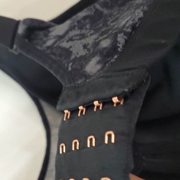 Brooks Maia Mid-Impact Underwire Sports Bra Size 34E Black Grey Marbled - Picture 7 of 11